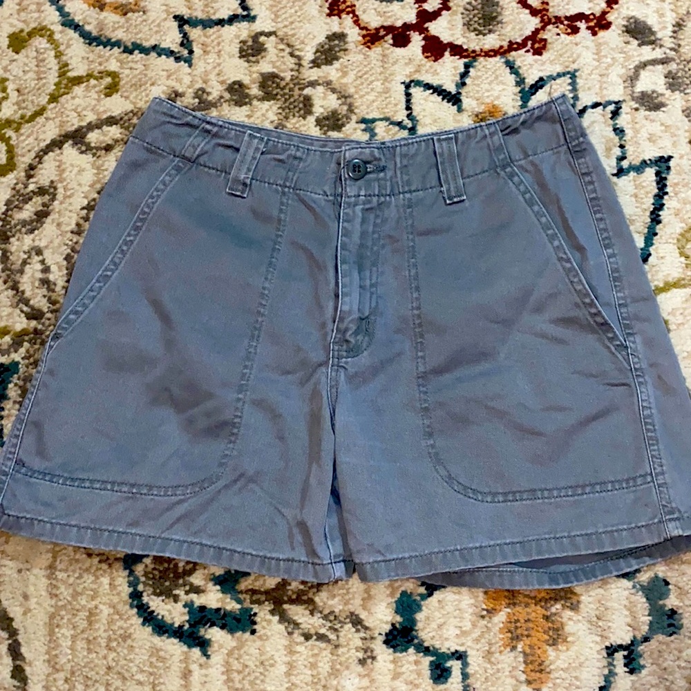 maurices khaki gray cargo shorts